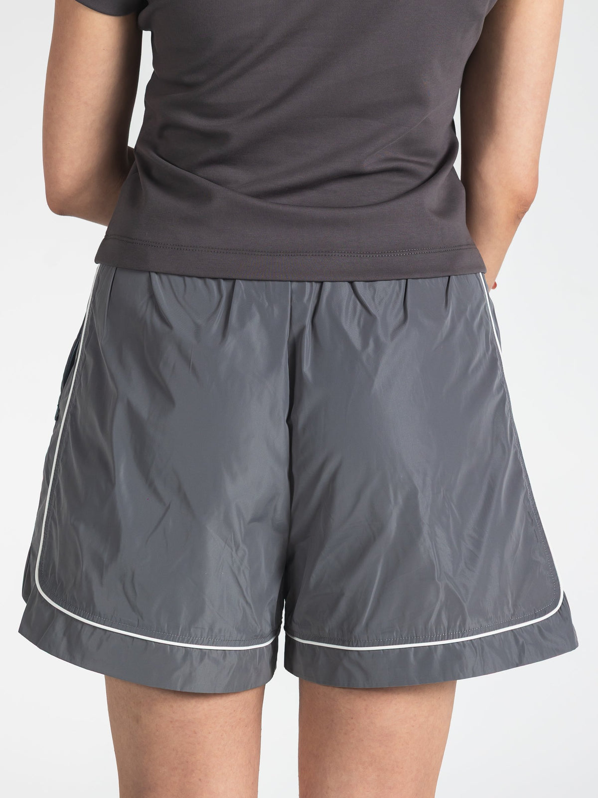 The Motion Shorts – Women in Grey 