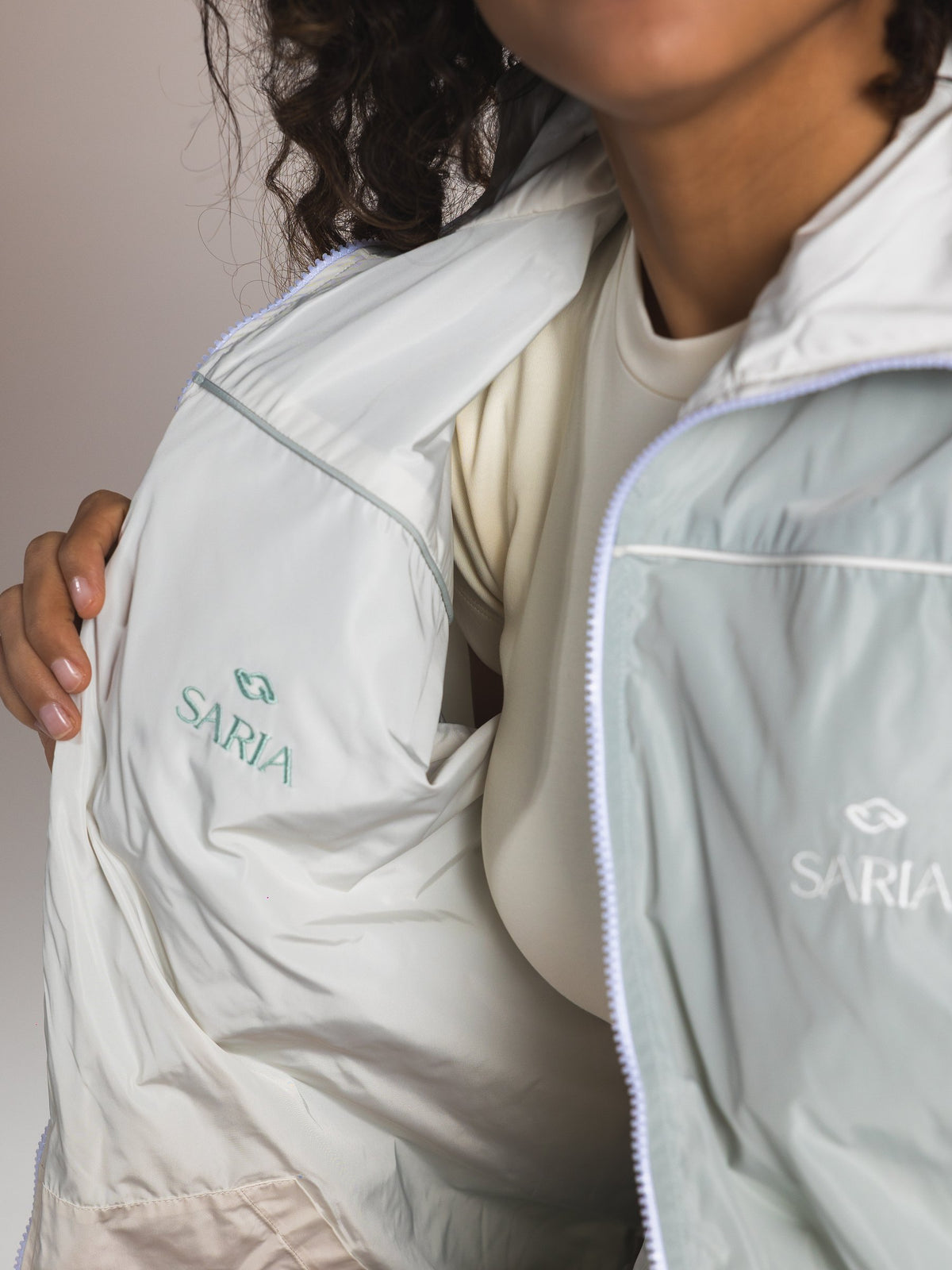 The Switch Jacket in MintGreen/Offwhite 